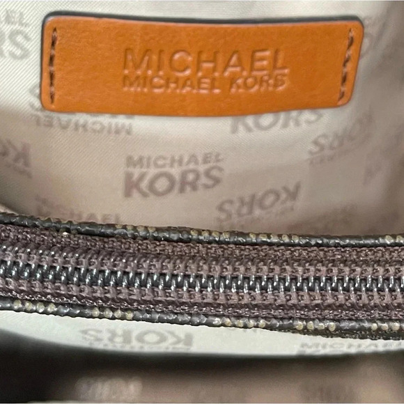 MICHAEL Michael Kors Brown Signature Coated Canvas Large East West Hamilton Tote - Picture 9 of 11